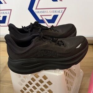 Hoka All-Black Bondi 9 SIZE 9 extra wide